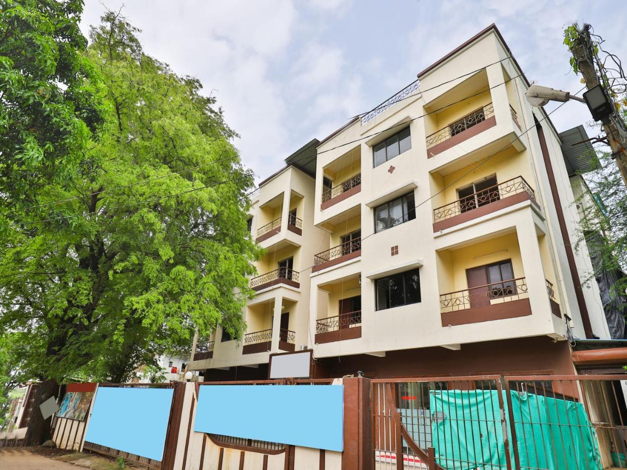 Hotel Ambica Daman Exterior photo